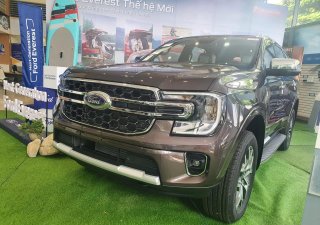 Ford Everest 2023 - Ford Everest Titanium, ưu đãi tốt, giảm giá mạnh