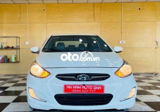 Hyundai Accent cần bán acent số tự động 2012 - cần bán acent số tự động