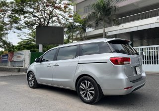 Kia Sedona 2017 - Máy dầu, số tự động - Xe máy zin, nội ngoại thất zin - Ngay chủ chứng giấy nhanh lẹ