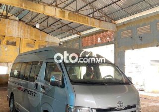 Toyota Hiace cần bán   cá mập đầu búa 2013 - cần bán Toyota hiace cá mập đầu búa