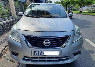 Nissan Sunny 2014 - Bán Xe Nissan Sunny đời 2014, số tự động , xe gia đình , rất ít đi