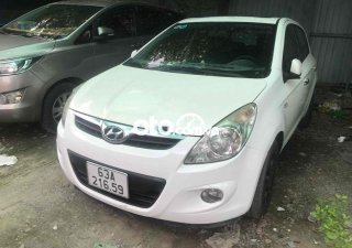 Hyundai i20 Xe che mưa nắng cho anh chị em văn phòng 2010 - Xe che mưa nắng cho anh chị em văn phòng