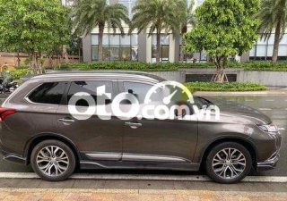 Mitsubishi Outlander   premium 2.4 full option 2019 - Mitsubishi Outlander premium 2.4 full option