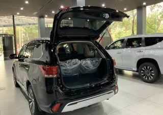 Mitsubishi Outlander 2023 - Ưu đãi lên đến 100% phí trước bạ -  Sẵn hàng giao ngay - ưu đãi cho khách hàng ký mới