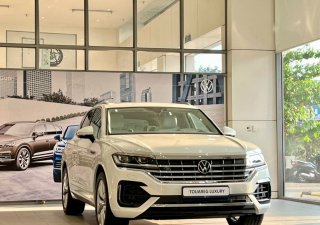 Volkswagen Touareg 2023 - màu trắng sang trọng, đẹp mắt, đầy option cho khách hàng đẳng cấp, giảm ngay 225tr cho khách mua xe tháng này