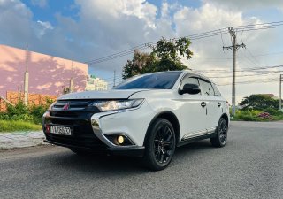 Mitsubishi Outlander 2018 - Chính chủ cần bán xe 7 chỗ Mitsubishi Outlander 2018 tại Ba Tri - Bến Tre - Giá 640 triệu.