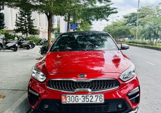 Kia Cerato 2018 - Chính chủ lên đời cần bán xe. - Kia Cerato 2.0 Vin2018, form 2019, màu đỏ, biển Hà Nội.