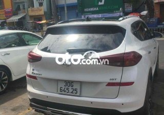 Hyundai Tiburon Tucson trắng xe mới chính chủ lăn bánh 18.000km 2020 - Tucson trắng xe mới chính chủ lăn bánh 18.000km