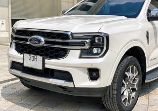 Ford Everest 2022 - Cần bán ngay gầm cao 7 chỗ FORD EVEREST 4x4 Bản TITANIUM 2022.