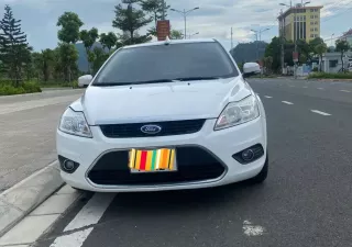 Ford Focus 2011 - Chính chủ bán xe Focus 2011, số tự động 1.8, biển Yên Bái 