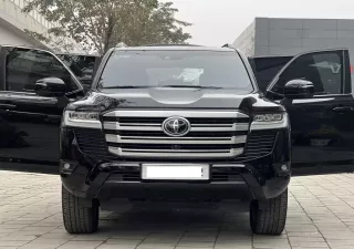 Toyota Land Cruiser LC300 2023 - Bán xe Toyota Land Cruiser LC300 năm sản xuất 2023 đi lướt 3000Km xe như mới 