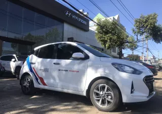 Hyundai i10 1.2 AT CAO CẤP 2021 - Bán ô tô Hyundai i10 1.2 AT CAO CẤP 2021, màu trắng