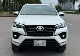 Toyota Fortuner 2022 - BÁN XE Fortuner 2022 dầu tự động 1 cầu.. Odo 5v. - 980tr