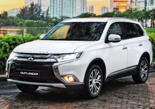 Mitsubishi Outlander 2016 - Chính Chủ Cần Bán Xe Mitsubishi Outlander 2016, nhập khẩu Nhật Bản, CVT 2.0, màu trắng, 5 chỗ.