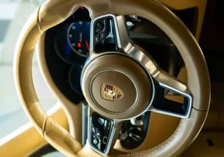 Porsche 2015 - Xe màu xanh nội thất sang trọng, đẳng cấp, giá chỉ có hơn 2 đồng