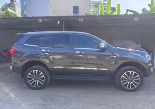 Ford Everest 2020 - Ford Everest 2020 Trend 2.0L AT 4x2, màu xám, mới 90% (chính chủ) 