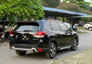 Subaru Forester 2019 - Subaru Forester 2.0i-S 2019 màu đen. Xe 1 chủ từ mới lăn bánh T7/20. 