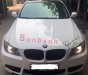 BMW 3 Series 320i 2009 - Mình cần bán BMW 3 Series 320i đời 2009, màu trắng, nhập khẩu giá cạnh tranh