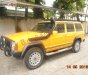 Jeep Cherokee Trước 1990 - Mình cần bán Jeep Cherokee trước đời 1990, màu vàng, nhập khẩu chính hãng, giá tốt