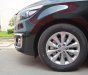 Kia VT250 3.3 GATH 2017 - Cần bán Kia Sedona màu trắng, 1 tỷ 409 triệu