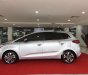Kia Rondo GMT 2017 - Bán xe Kia Rondo GMT đời 2017, màu bạc, giá chỉ 654 triệu