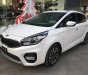 Kia Rondo 2.0 GAT  2017 - Cần bán Kia Rondo GAT, màu trắng- Hỗ trợ đăng kí Grab, Uber, hỗ trợ vay 80% kể cả hồ sơ khó- LH: 0901.078.222-Quang