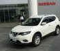 Nissan X trail 2.0 2wd 2017 - Bán ô tô Nissan X trail 2.0 2wd đời 2017, màu trắng, giá chỉ 928 triệu