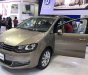 Volkswagen Sharan   AT 2017 - Bán xe Volkswagen Sharan AT đời 2017, màu vàng