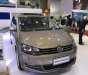 Volkswagen Sharan   AT 2017 - Bán xe Volkswagen Sharan AT đời 2017, màu vàng