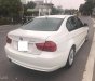 BMW 323i 2009 - Bán ô tô BMW 323i đời 2009 màu trắng, giá chỉ 555 triệu, xe nhập