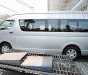 Toyota Hiace 2016 - Cần bán lại xe Toyota Hiace đời 2016, màu bạc