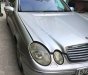 Mercedes-Benz E240 2004 - Xe Mercedes E240 đời 2004, màu bạc số tự động, giá chỉ 320 triệu