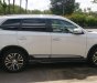 Mitsubishi Stavic 2.0 CVT 2016 - Cần bán xe Mitsubishi Outlander 2.0 CVT model 2017, màu trắng, có trả góp 0906.884.030