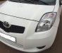 Toyota Yaris 1.3 2005 - Cần bán lại xe Toyota Yaris 1.3 2005, màu trắng, nhập khẩu chính hãng, số tự động