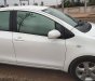 Toyota Yaris 1.3 2005 - Cần bán lại xe Toyota Yaris 1.3 2005, màu trắng, nhập khẩu chính hãng, số tự động