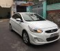 Hyundai Accent  MT 2015 - Cần bán gấp Hyundai Accent MT năm 2015, màu trắng số sàn, giá 509tr