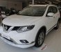 Nissan X trail 2.5 SV Premium 2017 - Cần bán Nissan X trail 2.5 SV PREMIUM đời 2017, màu trắng