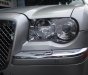 Chrysler 300C 2009 - Cần bán xe Chrysler 300C đời 2009, màu bạc, nhập khẩu xe gia đình