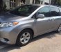 Toyota Sienna 2010 - Bán gấp Toyota Sienna sản xuất 2010, giá tốt