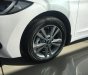 Hyundai Elantra 1.6MT 2017 - Bán xe Hyundai Elantra 1.6MT 2017, màu trắng, mới 100%, giá từ 560tr, góp đến 85% xe - xe ở Đắk Nông, Đắk Lắk