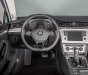 Volkswagen Passat 2017 - 1 tỷ 590 bạn đã sở hữu passat 1.8 turbo (có sẵn màu trắng). Giao xe tận nơ, hỗ trợ vay 80% giá xe
