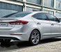 Hyundai Elantra 2017 - Cần bán Hyundai Elantra đời 2017, màu bạc