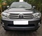 Toyota Fortuner 2 5G 2010 - Bán xe Toyota Fortuner 2 5G năm 2010, màu đen xe gia đình