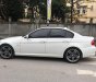 BMW 3 Series 320i 2011 - Bán gấp BMW 3 Series 320i đời 2011, màu trắng