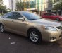 Toyota Camry 2.5LE 2010 - Chính chủ bán xe Toyota Camry 2.5LE đời 2010, màu vàng, nhập khẩu