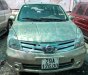 Nissan Grand livina 2011 - Bán xe Nissan Grand livina đời 2011, màu vàng 