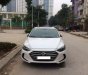 Hyundai Elantra 2016 - Bán xe Hyundai Elantra đời 2016, màu trắng số tự động