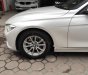 BMW 3 Series 320i 2013 - Bán BMW 3 Series 320i 2013, màu trắng, nhập, giá chỉ 920 triệu