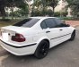 BMW 3 Series 318i 2005 - Cần bán xe BMW 3 Series 318i năm 2005, màu trắng xe gia đình