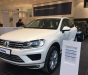 Volkswagen Touareg 2017 - Bán xe Volkswagen Touareg sản xuất 2017 màu trắng, giá 2 tỷ 499 triệu, nhập khẩu, trả góp 0% lãi suất